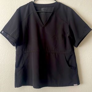 FIGS XL Scrub Top